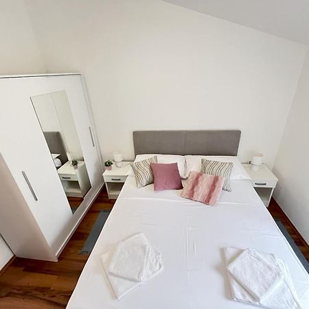 Vir Apartman Alena Exteriér fotografie