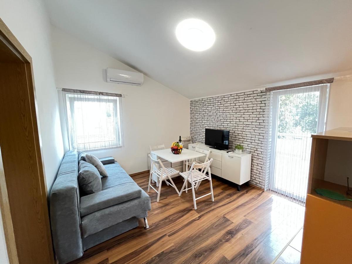 Vir Apartman Alena Exteriér fotografie