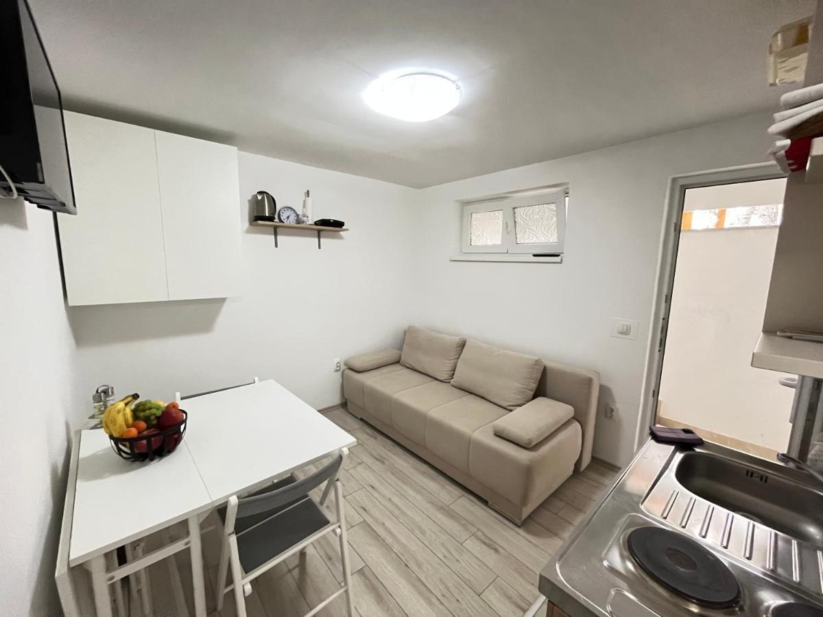 Vir Apartman Alena Exteriér fotografie
