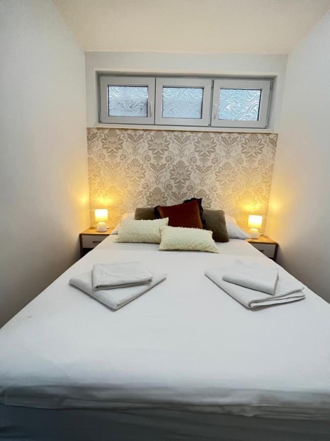 Vir Apartman Alena Exteriér fotografie
