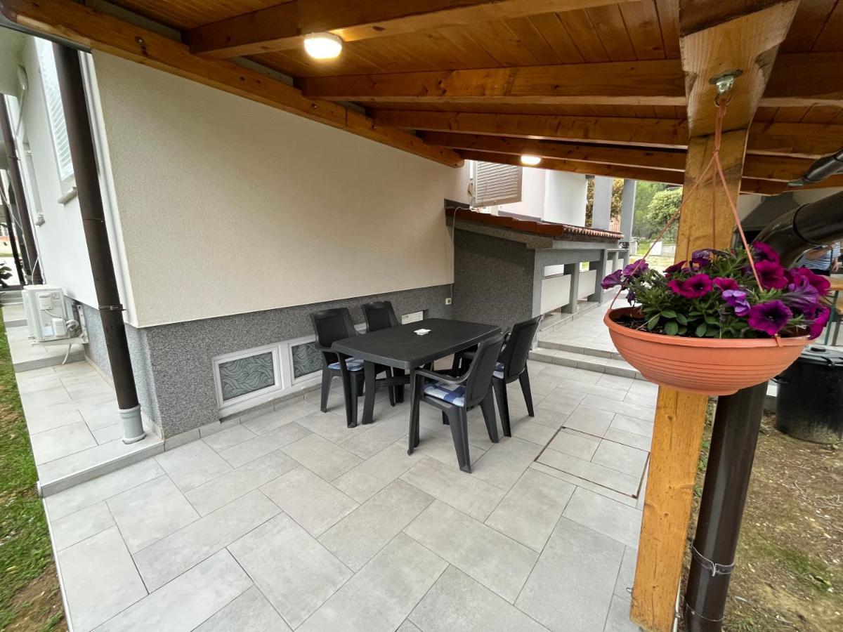 Vir Apartman Alena Exteriér fotografie