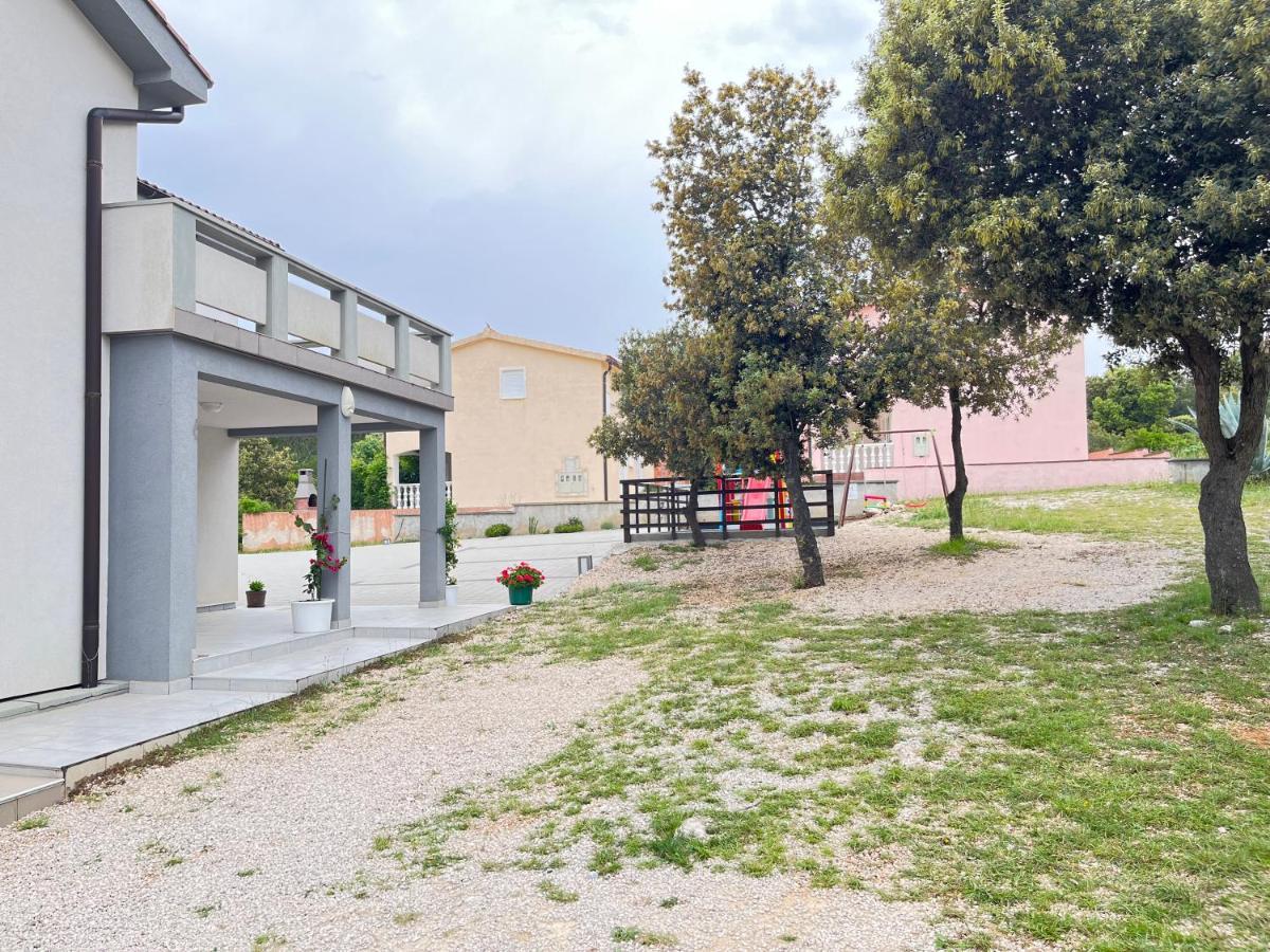 Vir Apartman Alena Exteriér fotografie