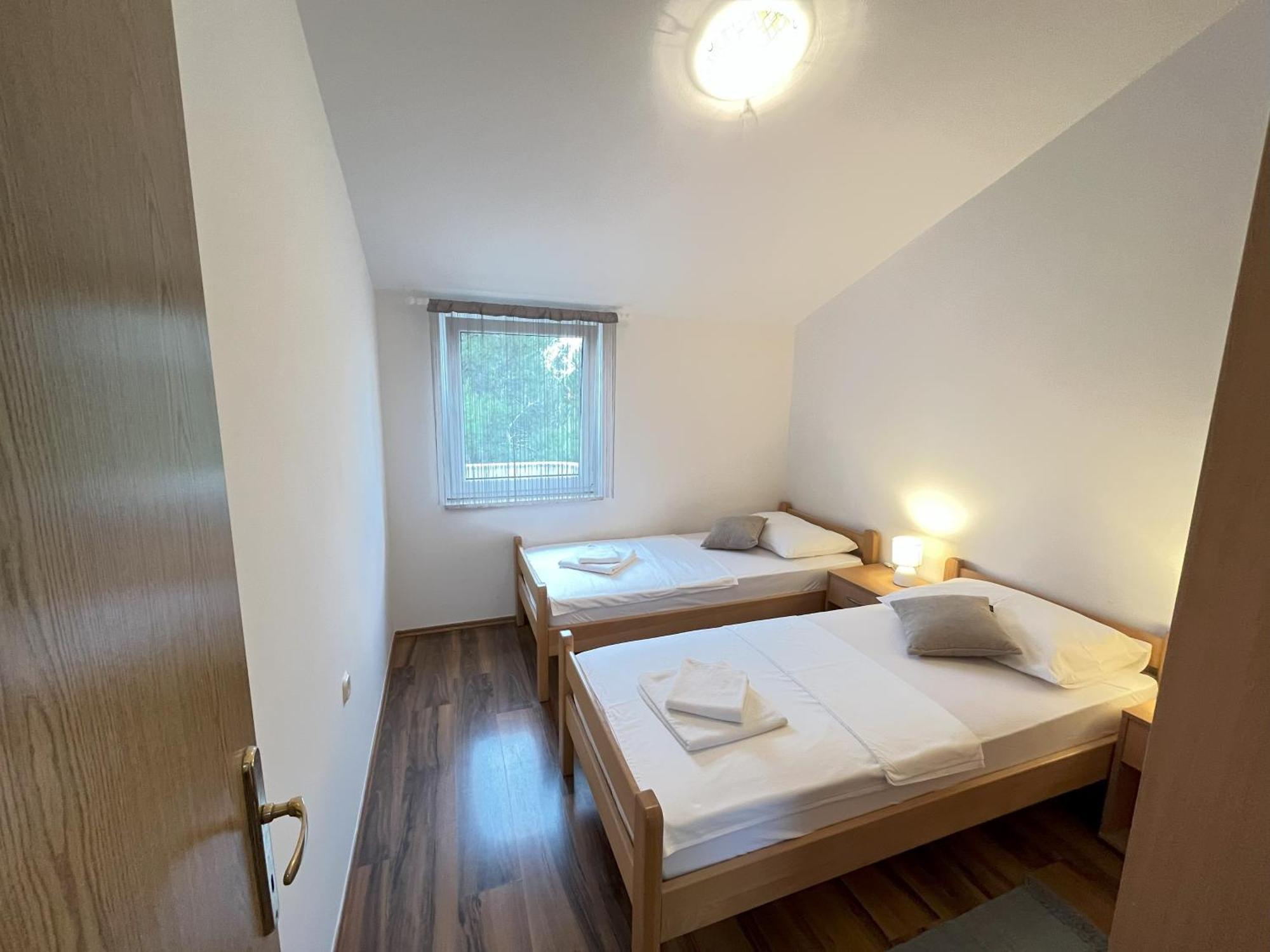 Vir Apartman Alena Exteriér fotografie